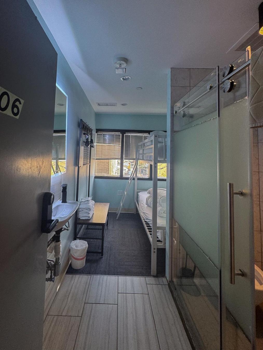 U Street Capsule Hostel واشنطن المظهر الخارجي الصورة